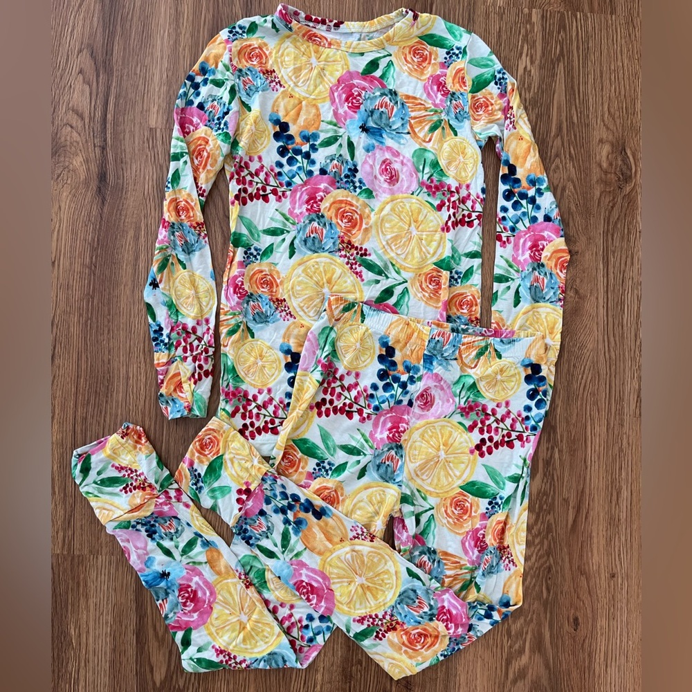GigiandMax bamboo lemon floral pajama size 6/7 years